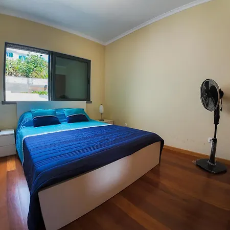 Moradia Garces * Σάντα Κρουζ